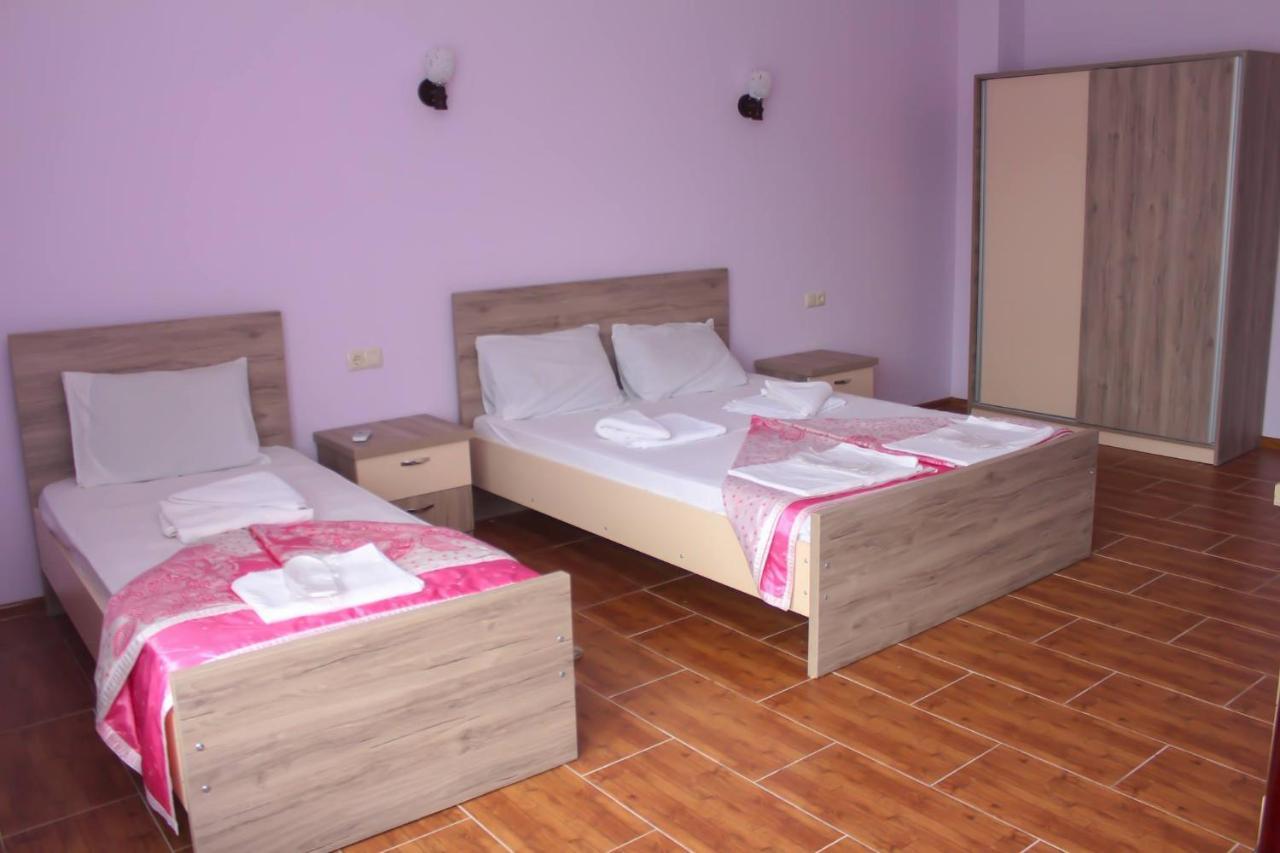 Hotel Nine Brothers Makhinjauri Bagian luar foto