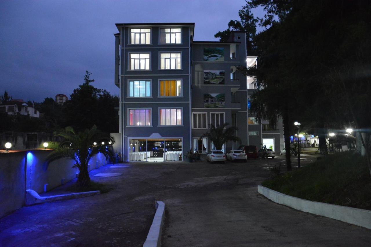 Hotel Nine Brothers Makhinjauri Bagian luar foto