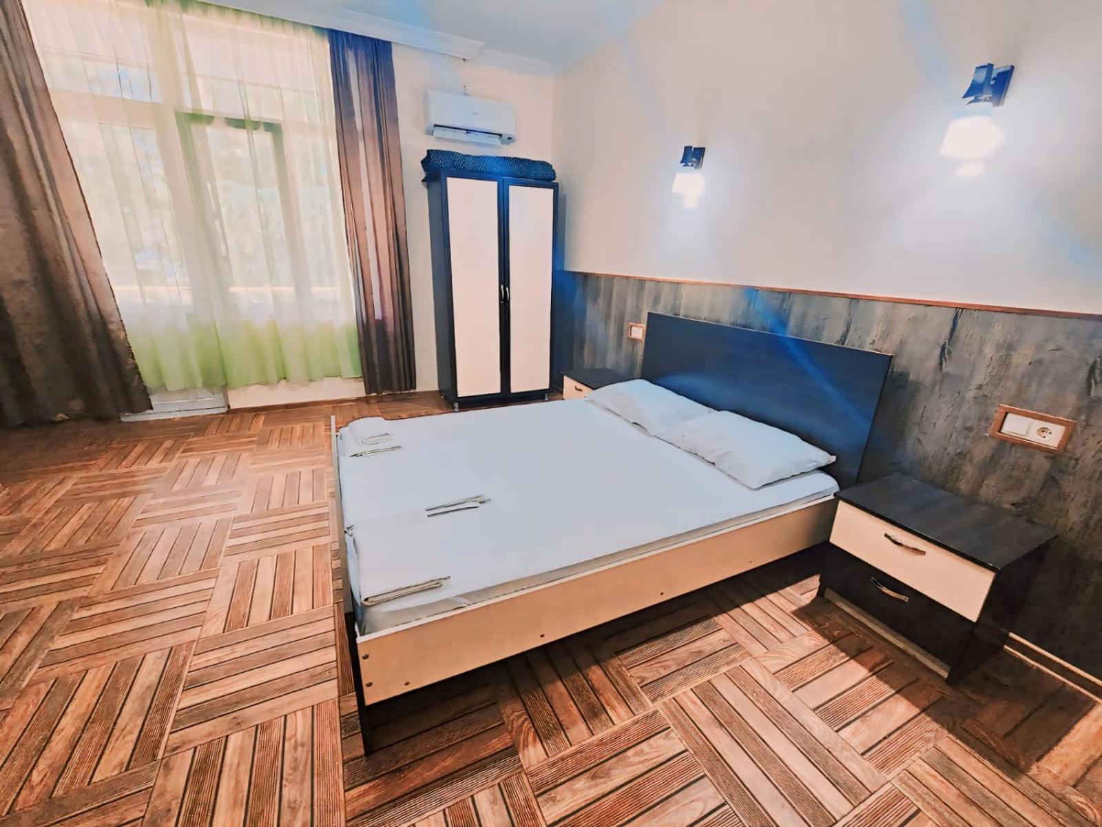 Hotel Nine Brothers Makhinjauri Bagian luar foto